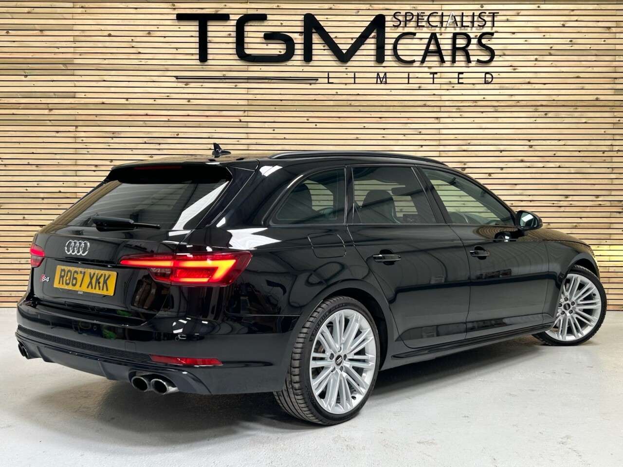 A 2017 AUDI S4 AVANT 3.0 TFSI V6 Estate 5dr Petrol Tiptronic quattro Euro 6 (s/s) (354 ps) MOT 0 A 2017 AUDI S4 AVANT 3.0 TFSI V6 Estate 5dr Petrol Tiptronic quattro Euro 6 (s/s) (354 ps) MOT 0