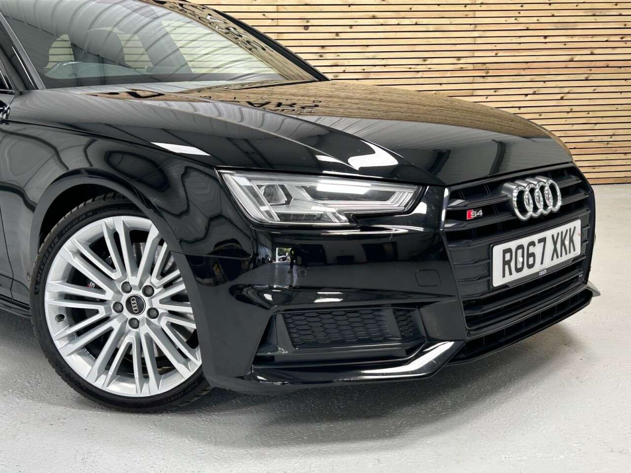 2017 AUDI S4 AVANT 2017 AUDI S4 AVANT
