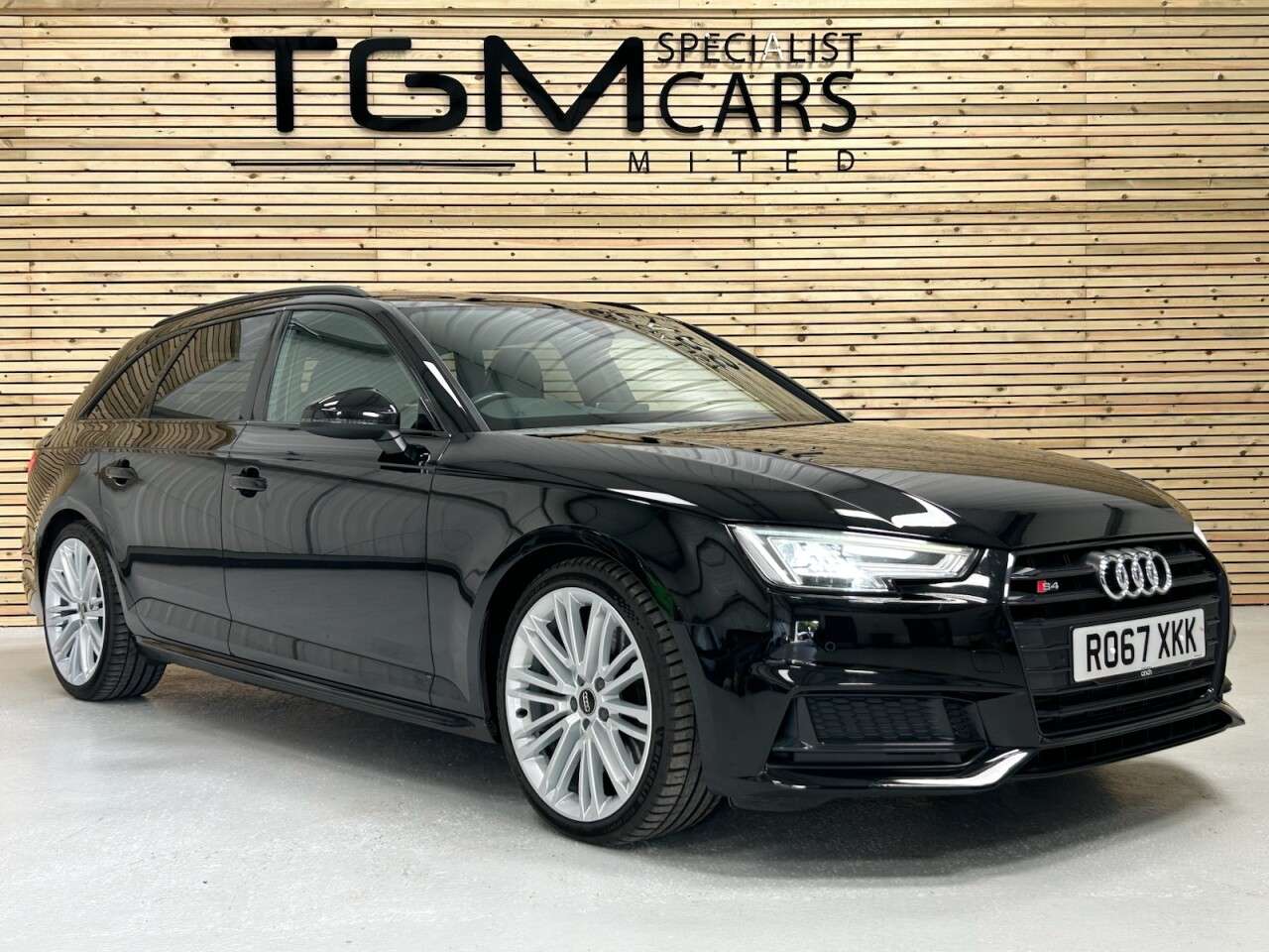 2017 AUDI S4 AVANT 2017 AUDI S4 AVANT