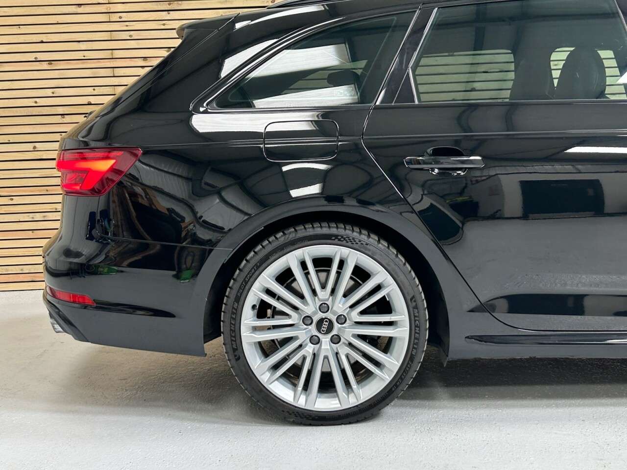 2017 AUDI S4 AVANT 2017 AUDI S4 AVANT