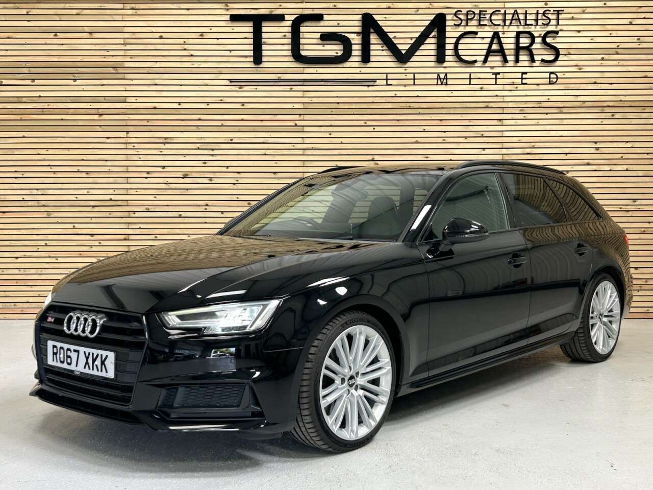 2017 AUDI S4 AVANT 2017 AUDI S4 AVANT