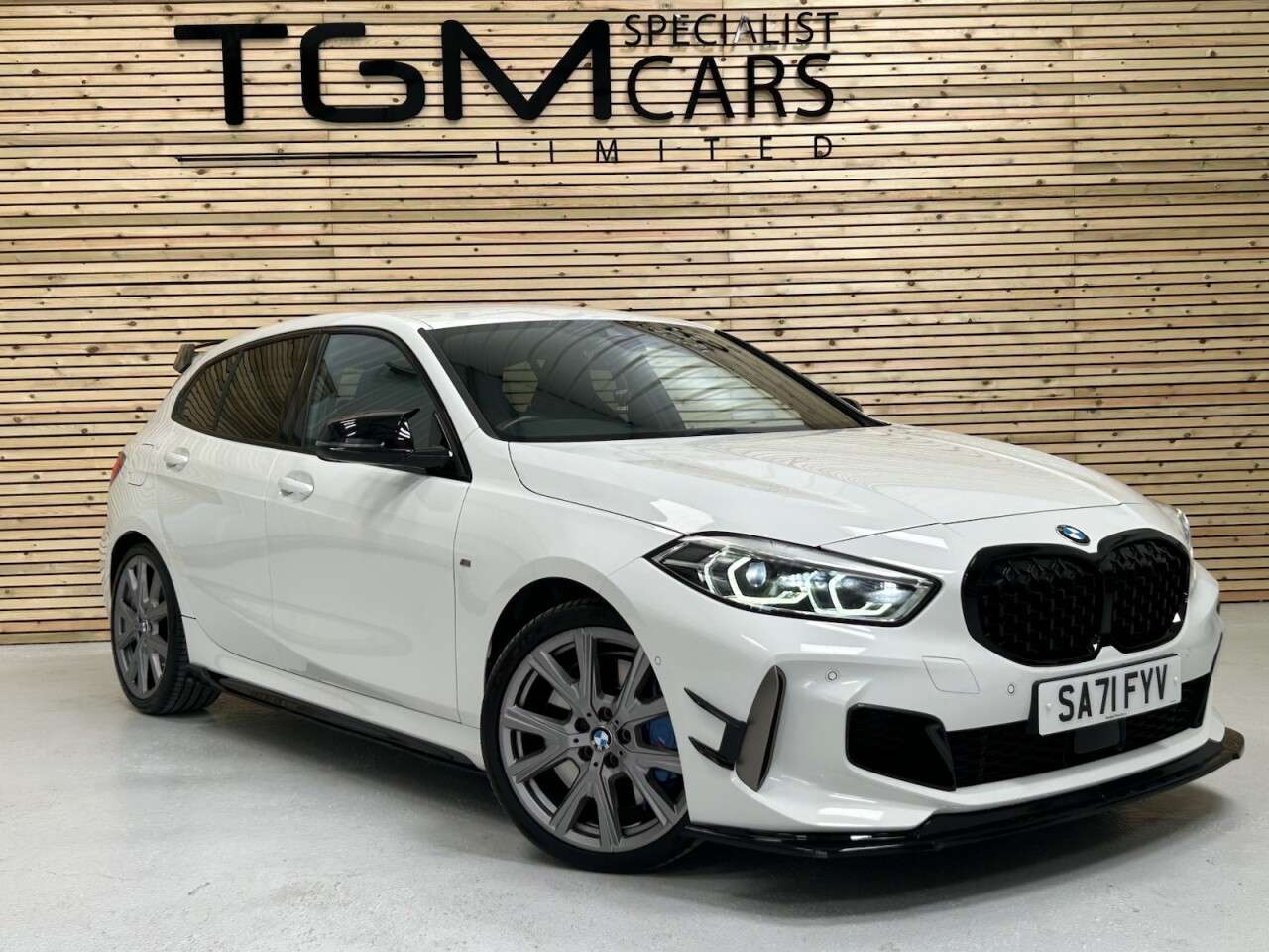 A 2021 BMW 1 SERIES 2.0 M135i Hatchback 5dr Petrol Auto xDrive Euro 6 (s/s) (306 ps) A 2021 BMW 1 SERIES 2.0 M135i Hatchback 5dr Petrol Auto xDrive Euro 6 (s/s) (306 ps)