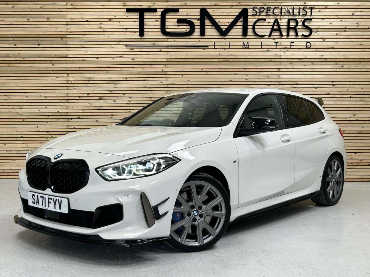 A 2021 BMW 1 SERIES 2.0 M135i Hatchback 5dr Petrol Auto xDrive Euro 6 (s/s) (306 ps) A 2021 BMW 1 SERIES 2.0 M135i Hatchback 5dr Petrol Auto xDrive Euro 6 (s/s) (306 ps)