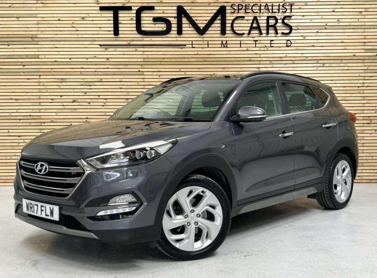 A 2017 HYUNDAI TUCSON 1.7 CRDi Blue Drive Premium SE SUV 5dr Diesel DCT Euro 6 (s/s) (141 ps) A 2017 HYUNDAI TUCSON 1.7 CRDi Blue Drive Premium SE SUV 5dr Diesel DCT Euro 6 (s/s) (141 ps)