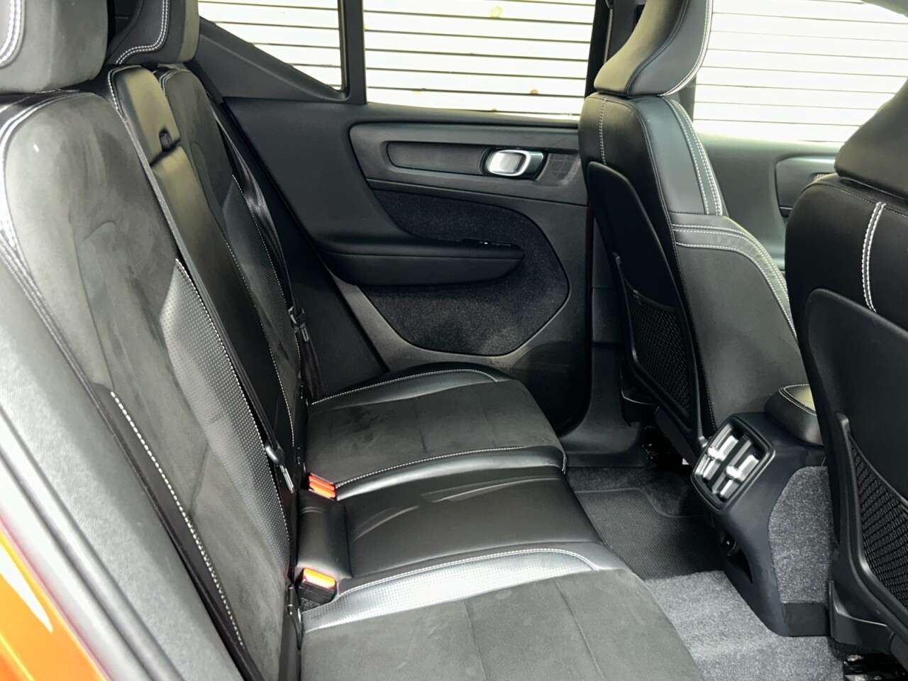 2019 VOLVO XC40 2019 VOLVO XC40