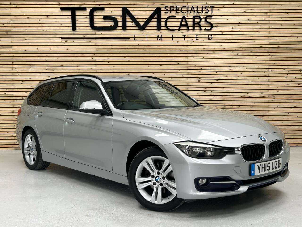 A 2015 BMW 3 SERIES 2.0 320d Sport Touring 5dr Diesel Auto xDrive Euro 5 (s/s) (184 ps) A 2015 BMW 3 SERIES 2.0 320d Sport Touring 5dr Diesel Auto xDrive Euro 5 (s/s) (184 ps)
