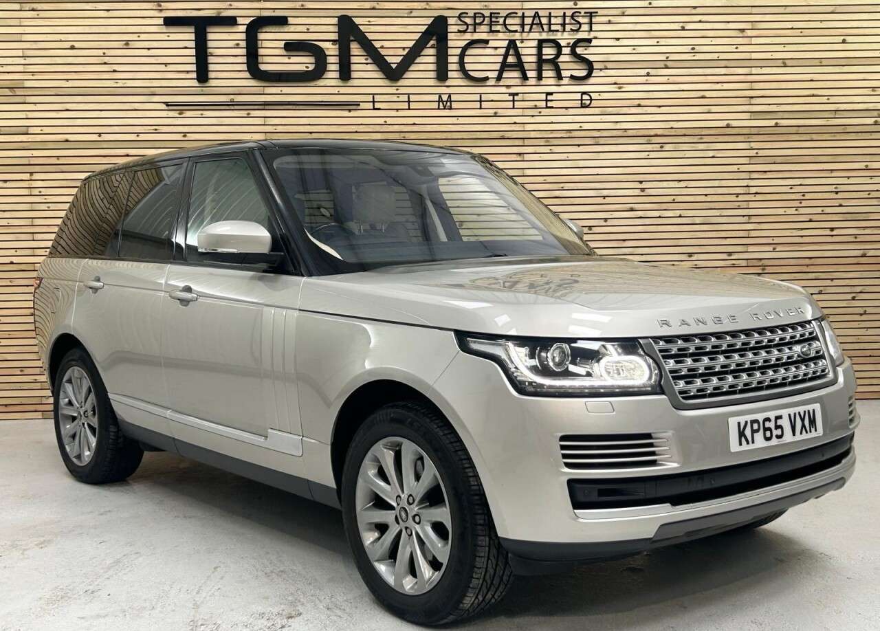 A 2015 LAND ROVER RANGE ROVER 3.0 TD V6 Vogue SUV 5dr Diesel Auto 4WD Euro 6 (s/s) (258 ps) EXCELLENT HIS A 2015 LAND ROVER RANGE ROVER 3.0 TD V6 Vogue SUV 5dr Diesel Auto 4WD Euro 6 (s/s) (258 ps) EXCELLENT HIS