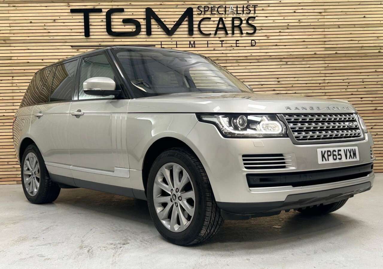 A 2015 LAND ROVER RANGE ROVER 3.0 TD V6 Vogue SUV 5dr Diesel Auto 4WD Euro 6 (s/s) (258 ps) EXCELLENT HIS A 2015 LAND ROVER RANGE ROVER 3.0 TD V6 Vogue SUV 5dr Diesel Auto 4WD Euro 6 (s/s) (258 ps) EXCELLENT HIS