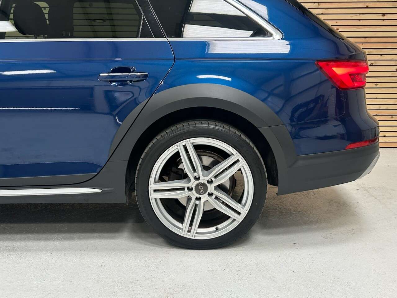 2017 AUDI A4 ALLROAD 2017 AUDI A4 ALLROAD