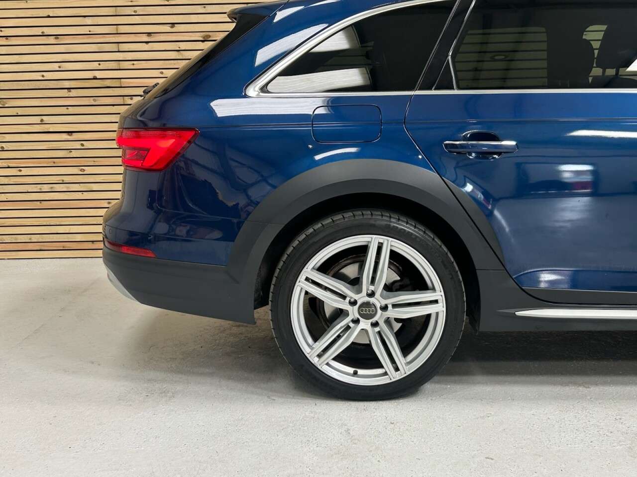 2017 AUDI A4 ALLROAD 2017 AUDI A4 ALLROAD