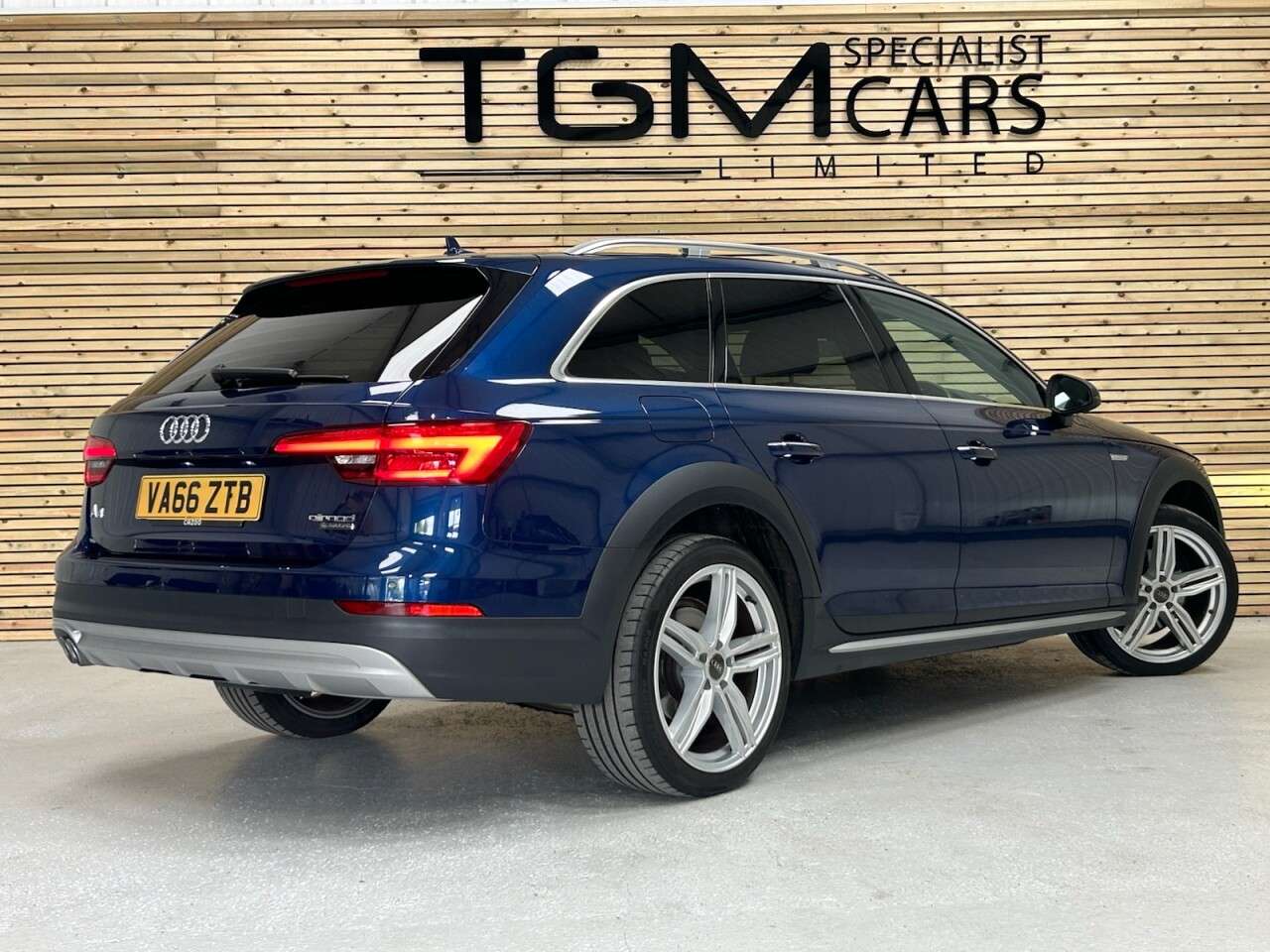 2017 AUDI A4 ALLROAD 2017 AUDI A4 ALLROAD