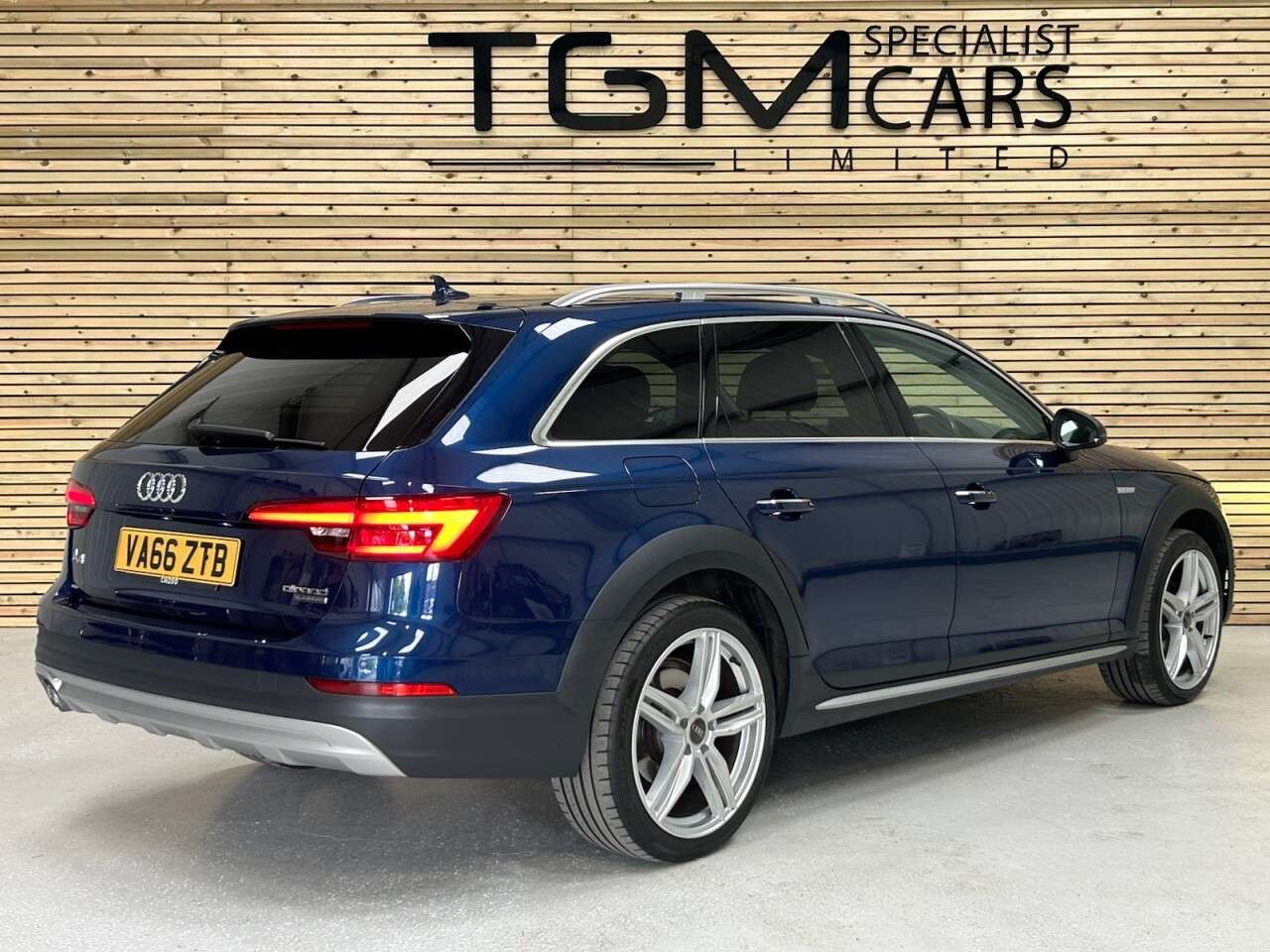 2017 AUDI A4 ALLROAD 2017 AUDI A4 ALLROAD