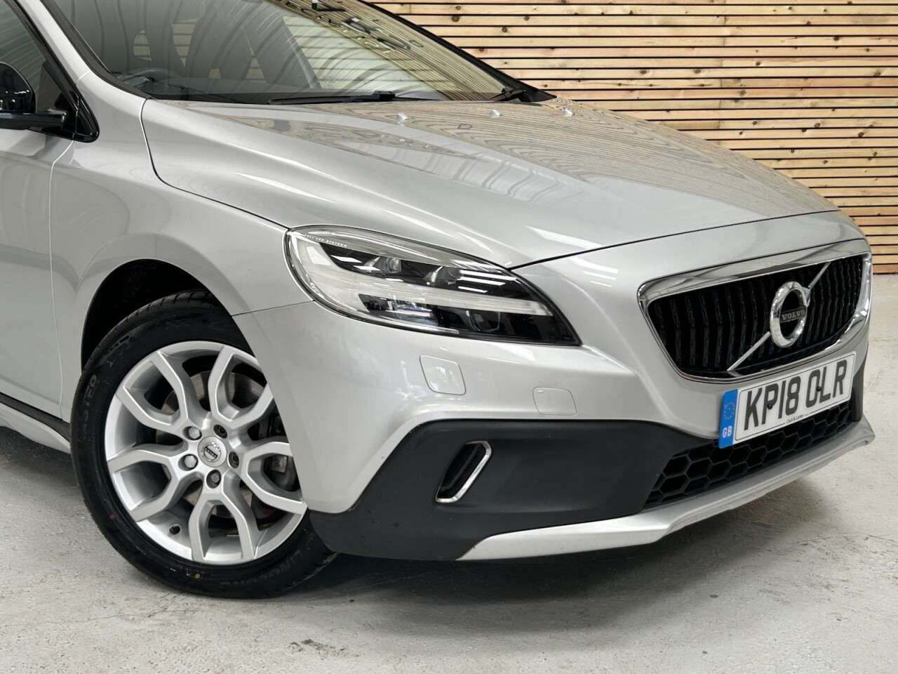 2018 VOLVO V40 CROSS COUNTRY 2018 VOLVO V40 CROSS COUNTRY