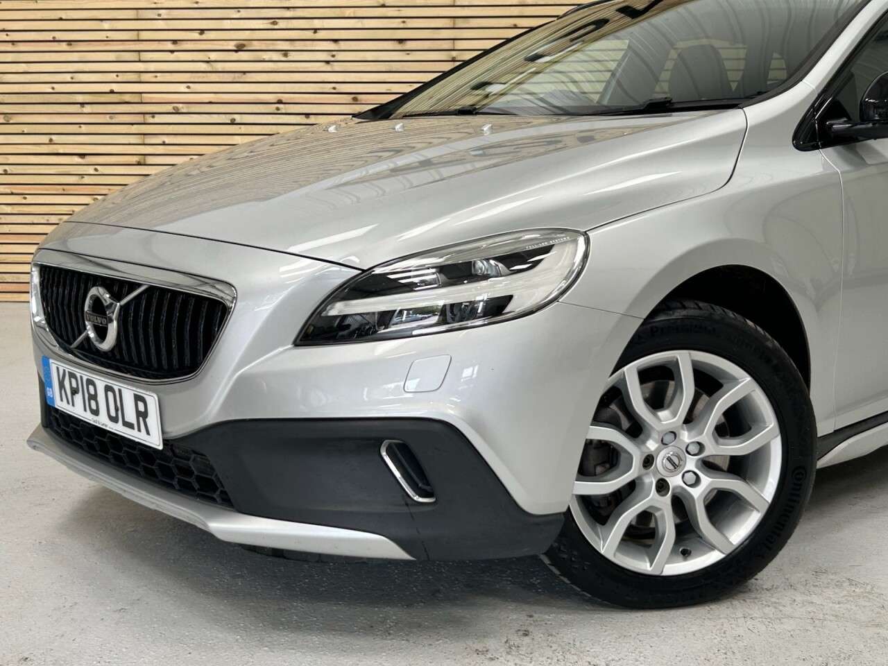 2018 VOLVO V40 CROSS COUNTRY 2018 VOLVO V40 CROSS COUNTRY