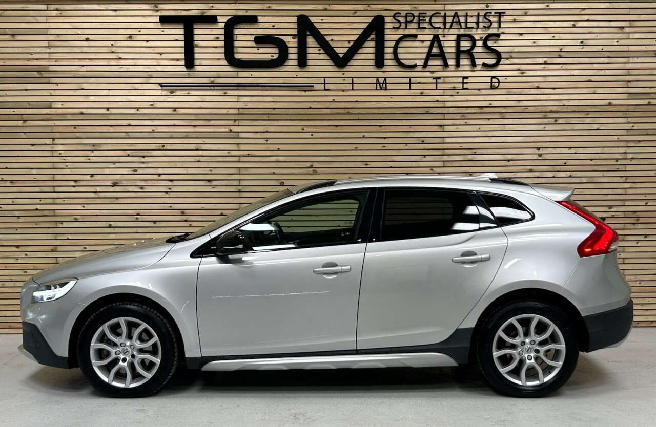2018 VOLVO V40 CROSS COUNTRY 2018 VOLVO V40 CROSS COUNTRY