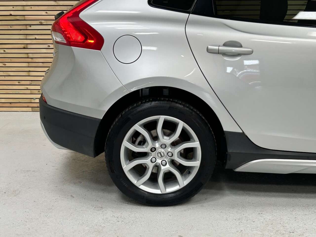 2018 VOLVO V40 CROSS COUNTRY 2018 VOLVO V40 CROSS COUNTRY