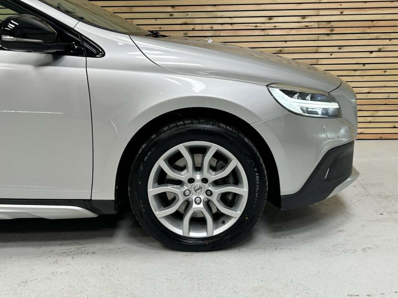 2018 VOLVO V40 CROSS COUNTRY 2018 VOLVO V40 CROSS COUNTRY