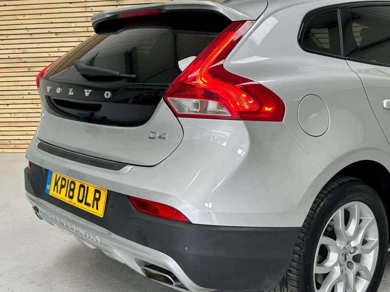 2018 VOLVO V40 CROSS COUNTRY 2018 VOLVO V40 CROSS COUNTRY