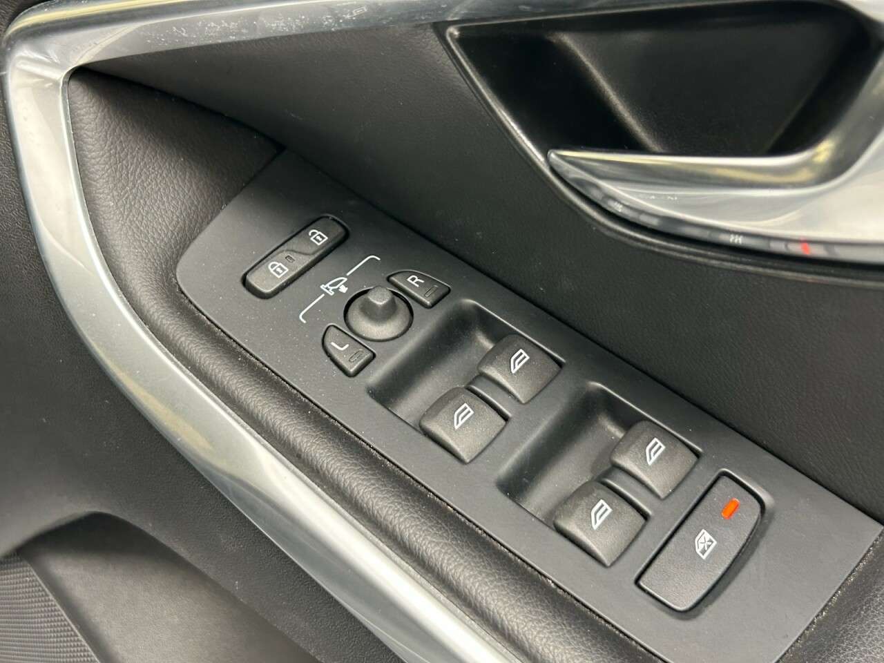 2018 VOLVO V40 CROSS COUNTRY 2018 VOLVO V40 CROSS COUNTRY