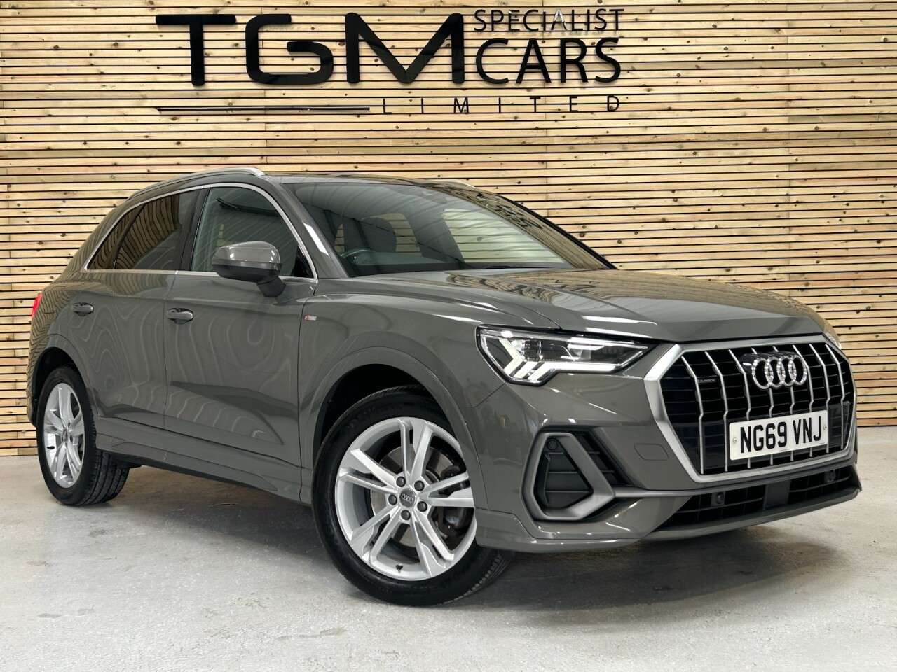 2020 AUDI Q3 2020 AUDI Q3