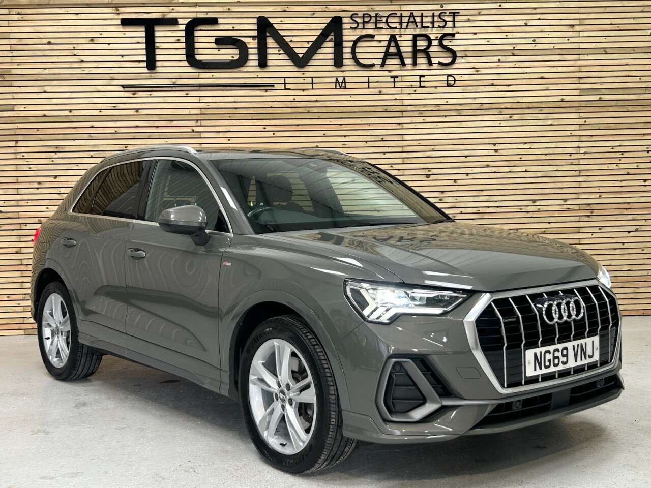2020 AUDI Q3 2020 AUDI Q3