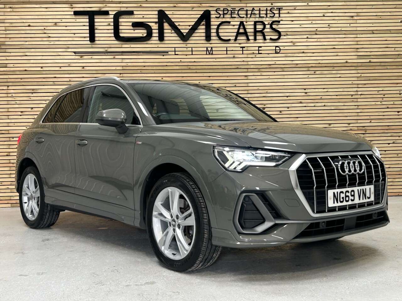 2020 AUDI Q3 2020 AUDI Q3