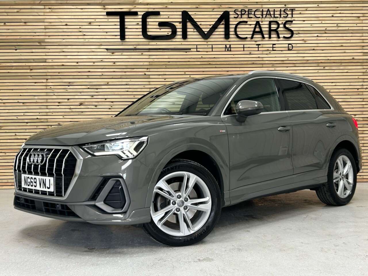 2020 AUDI Q3 2020 AUDI Q3