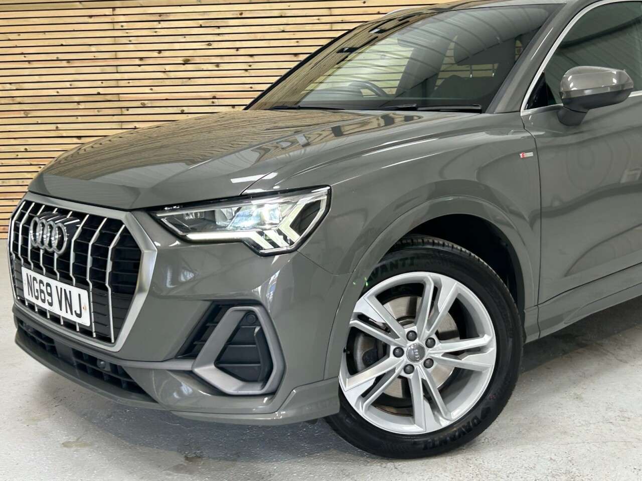 2020 AUDI Q3 2020 AUDI Q3