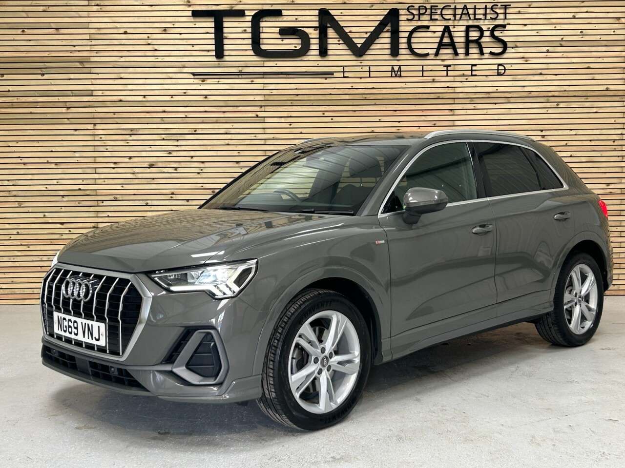 2020 AUDI Q3 2020 AUDI Q3
