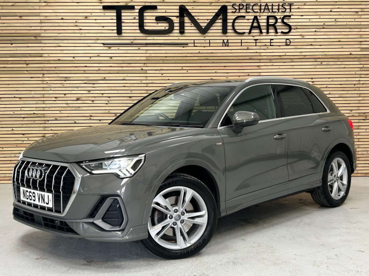 2020 AUDI Q3 2020 AUDI Q3
