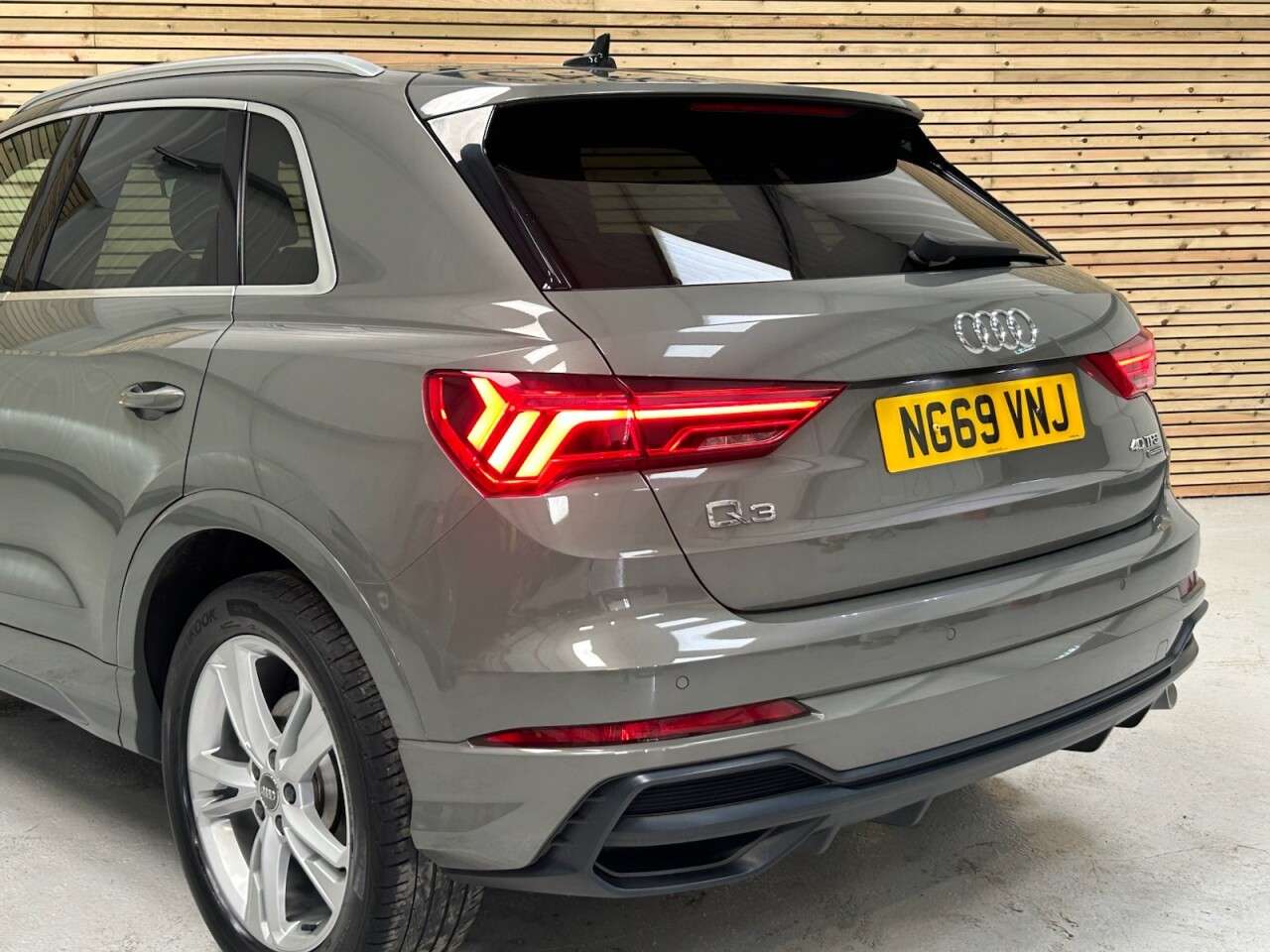 2020 AUDI Q3 2020 AUDI Q3