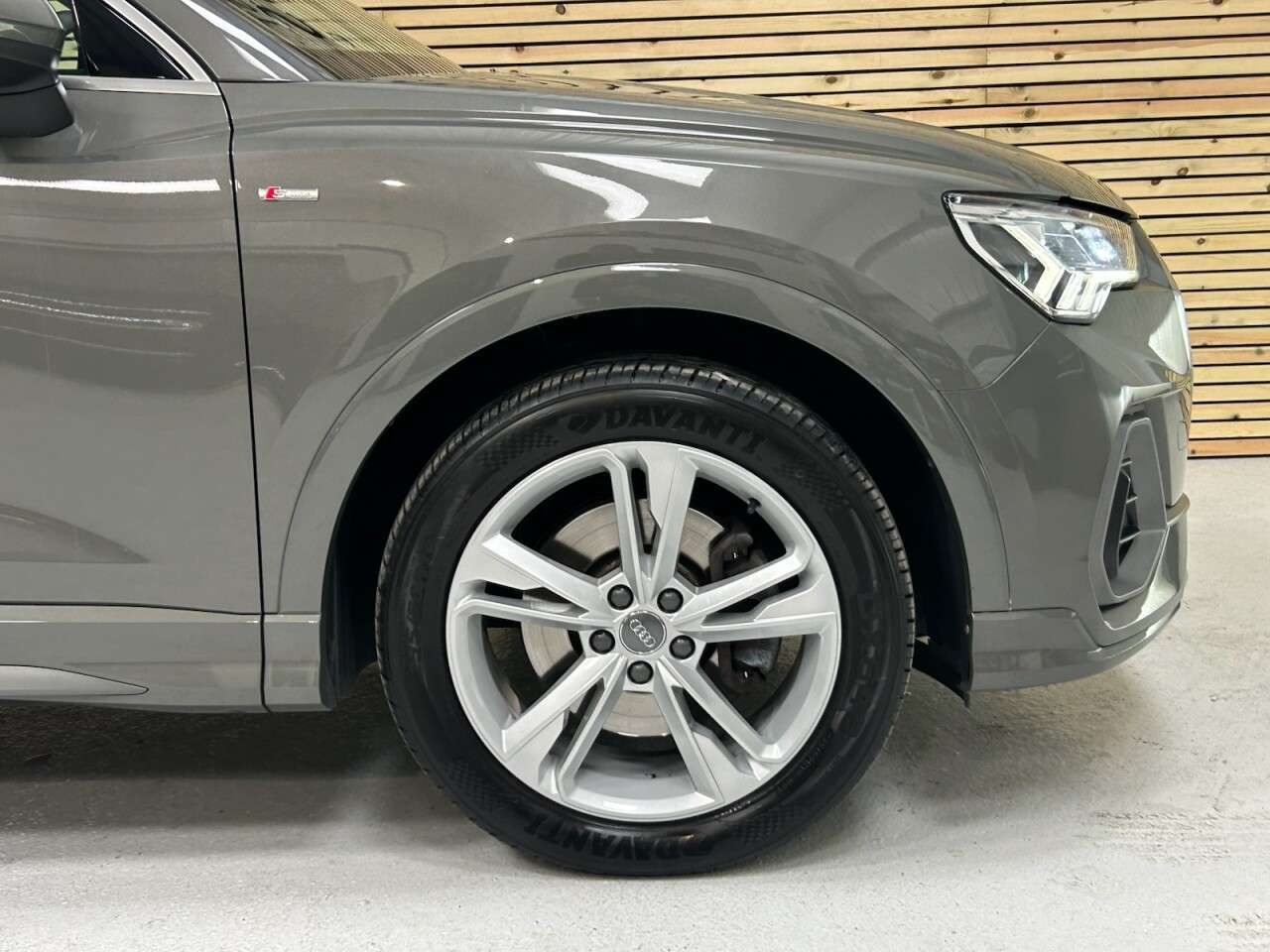 2020 AUDI Q3 2020 AUDI Q3