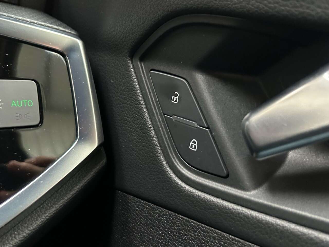 2020 AUDI Q3 2020 AUDI Q3