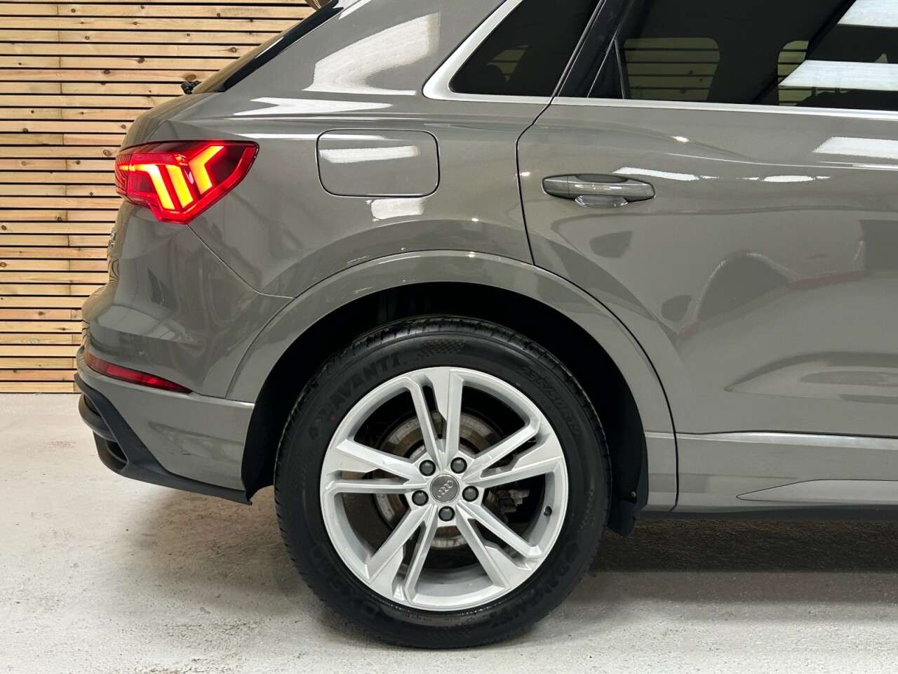 2020 AUDI Q3 2020 AUDI Q3