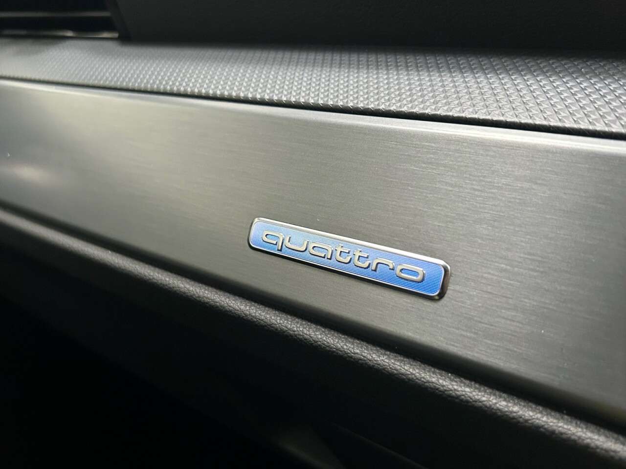 2020 AUDI Q3 2020 AUDI Q3