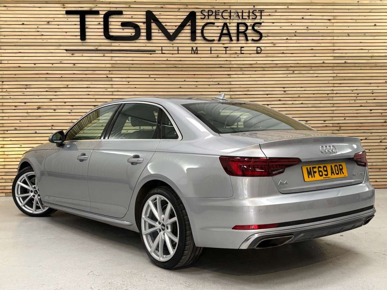 A 2019 AUDI A4 2.0 TFSI 35 S line Saloon 4dr Petrol Manual Euro 6 (s/s) (150 ps) 2 KEYS A 2019 AUDI A4 2.0 TFSI 35 S line Saloon 4dr Petrol Manual Euro 6 (s/s) (150 ps) 2 KEYS