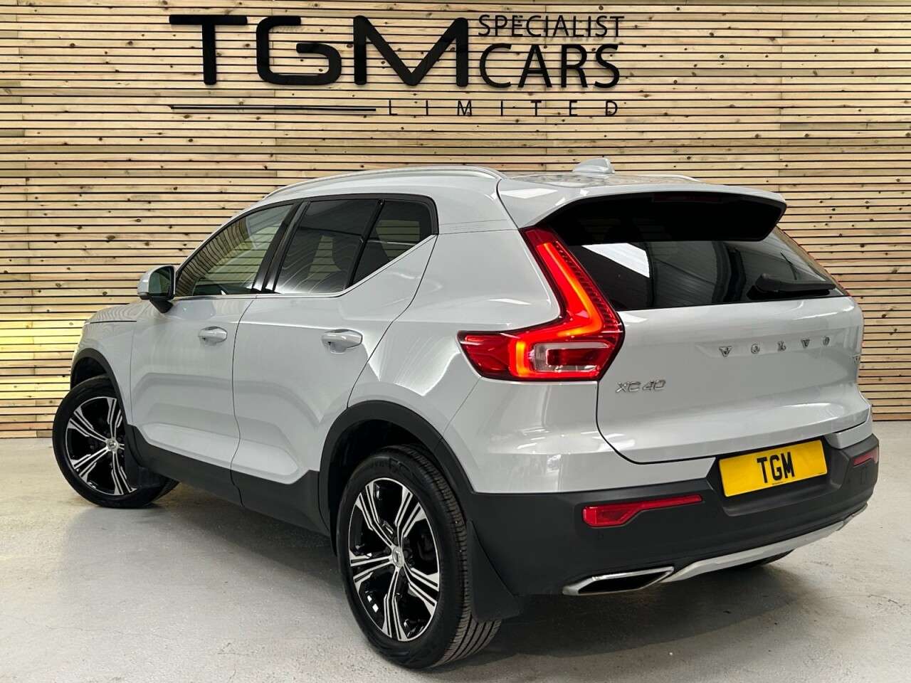 A 2019 VOLVO XC40 1.5 T3 Inscription Pro SUV 5dr Petrol Auto Euro 6 (s/s) (163 ps) A 2019 VOLVO XC40 1.5 T3 Inscription Pro SUV 5dr Petrol Auto Euro 6 (s/s) (163 ps)