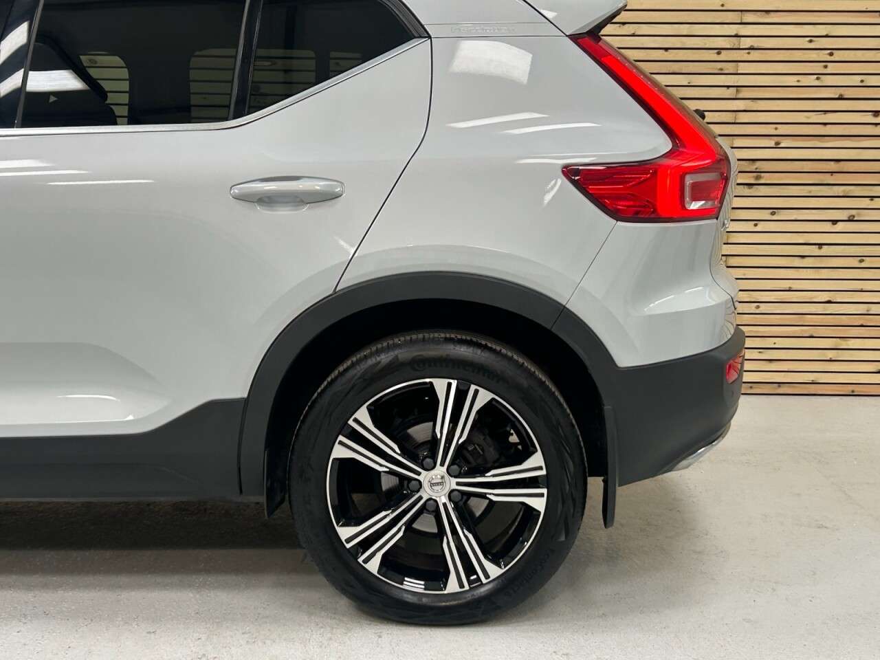 2019 VOLVO XC40 2019 VOLVO XC40