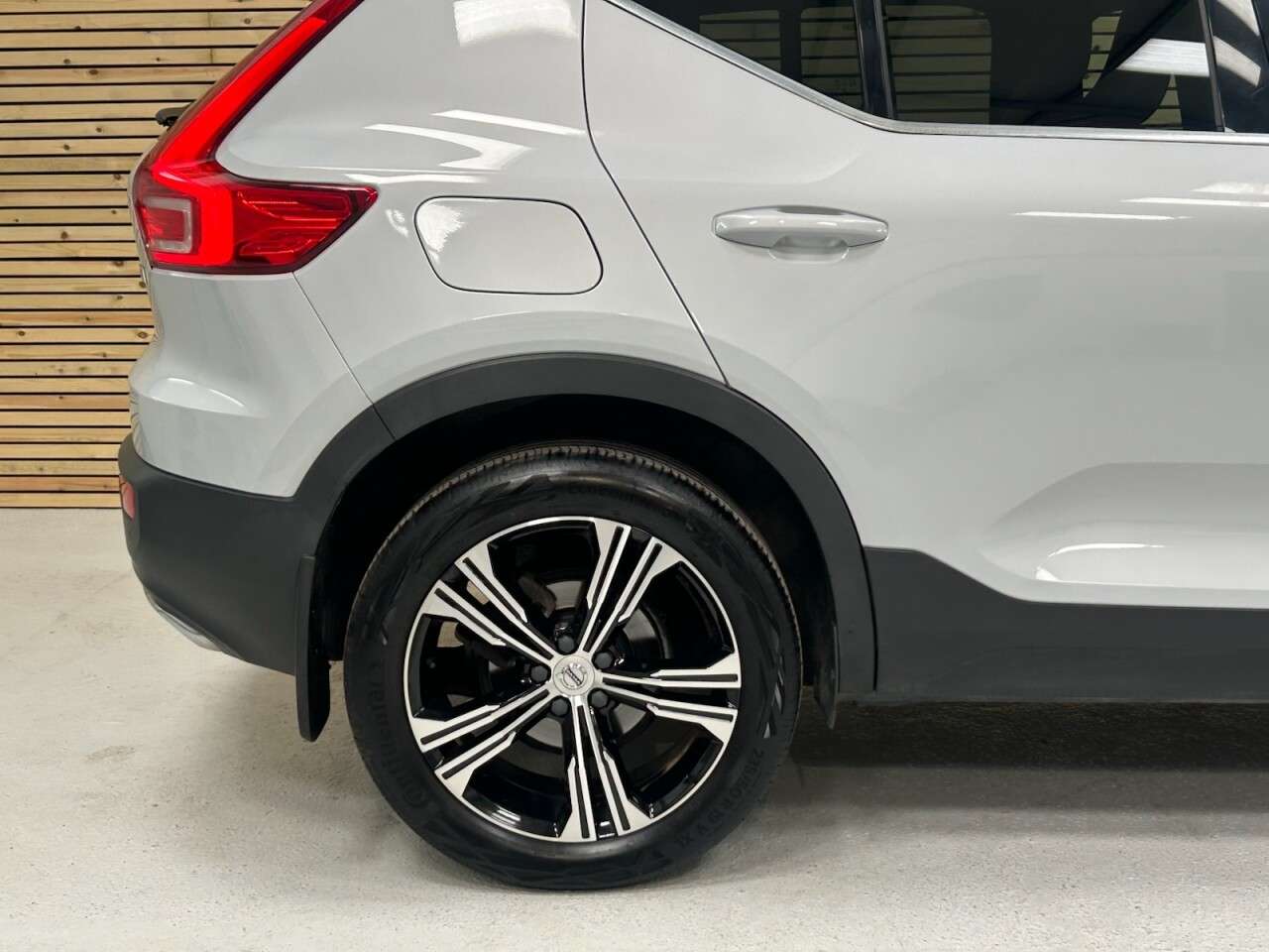 2019 VOLVO XC40 2019 VOLVO XC40