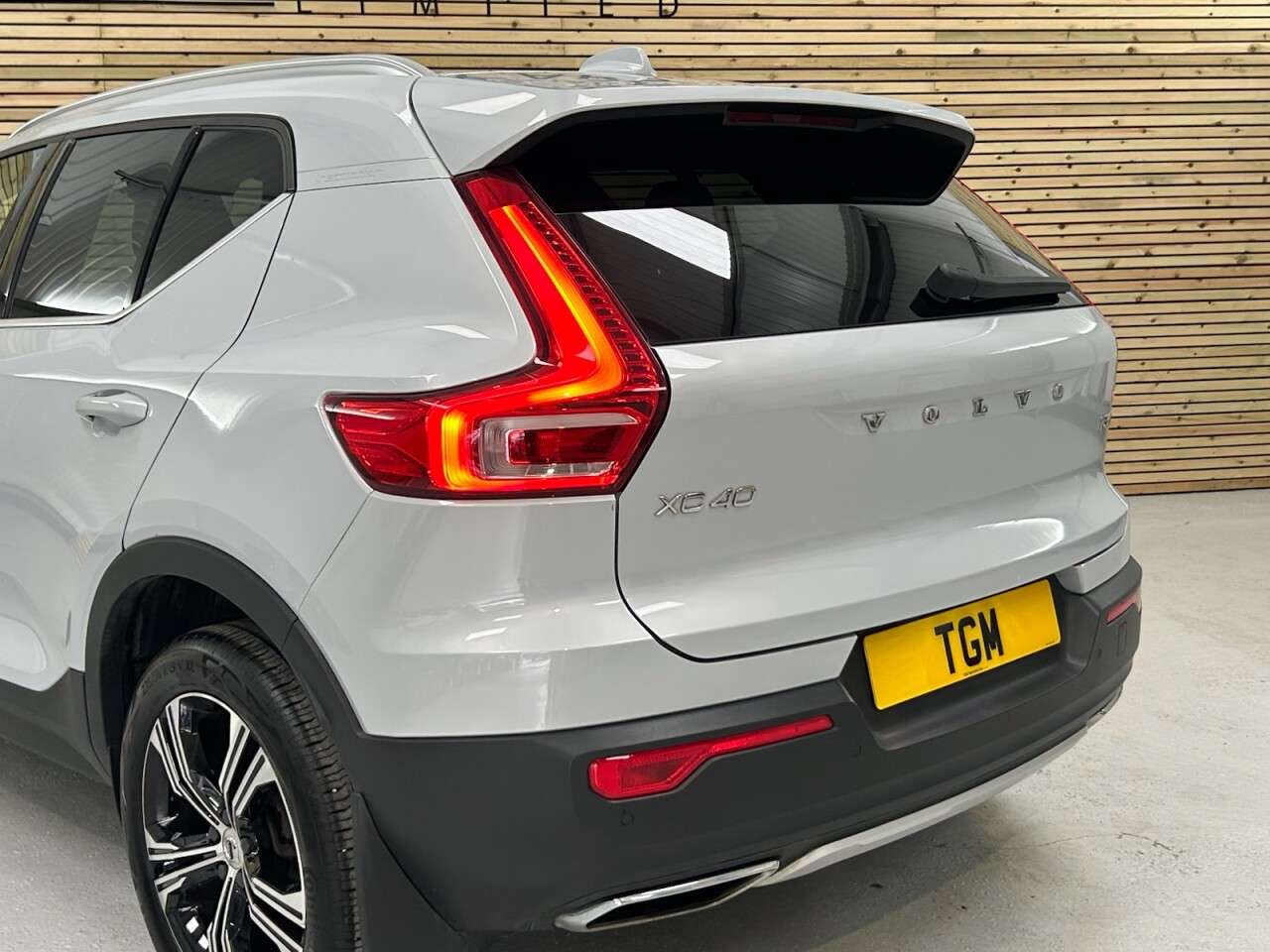 2019 VOLVO XC40 2019 VOLVO XC40