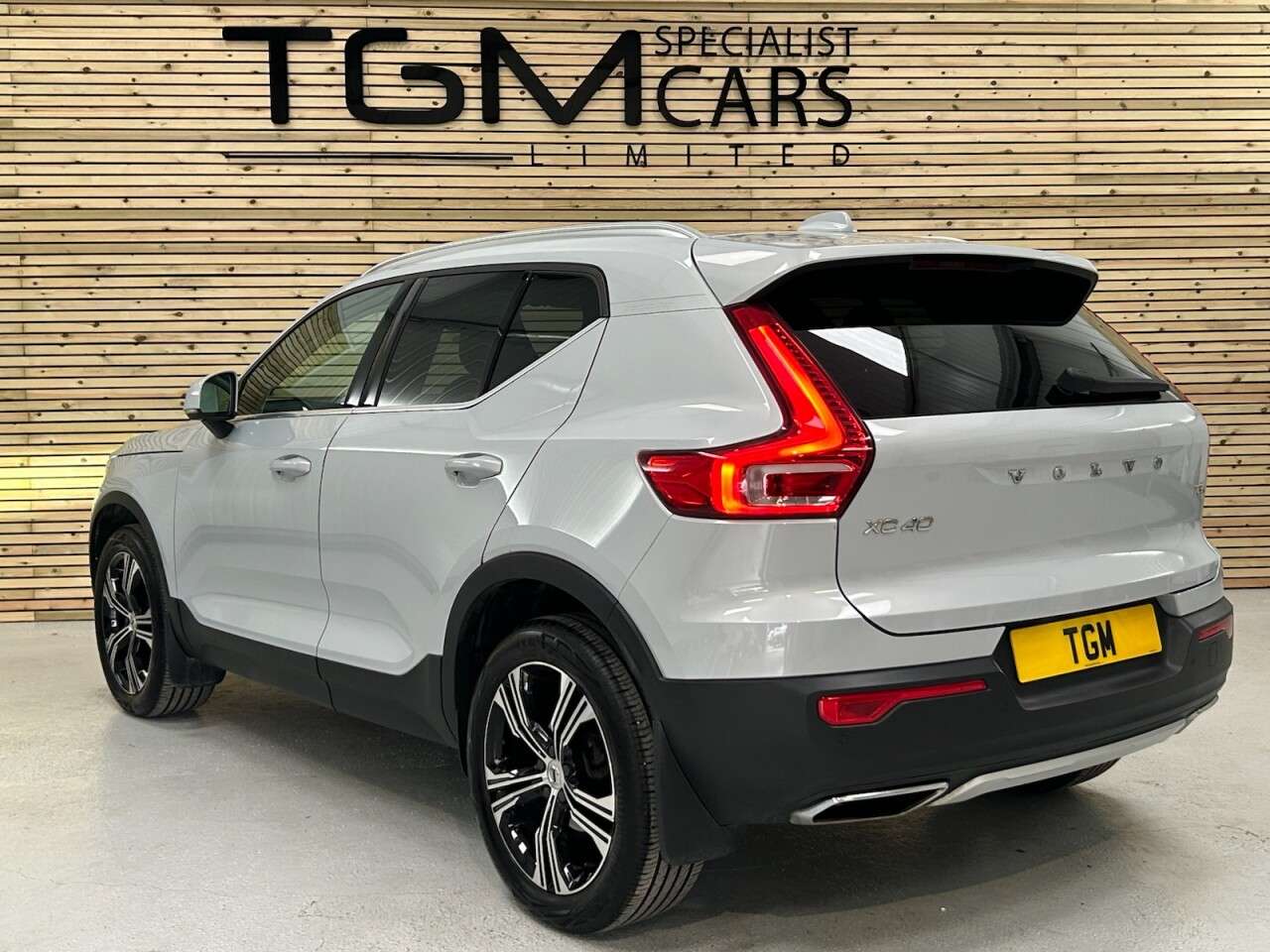 2019 VOLVO XC40 2019 VOLVO XC40