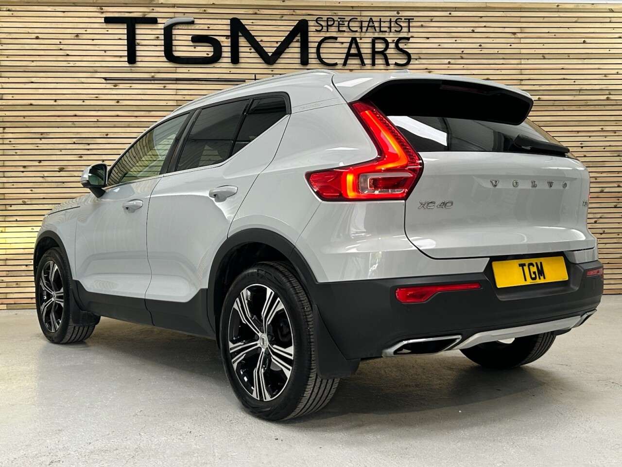 2019 VOLVO XC40 2019 VOLVO XC40