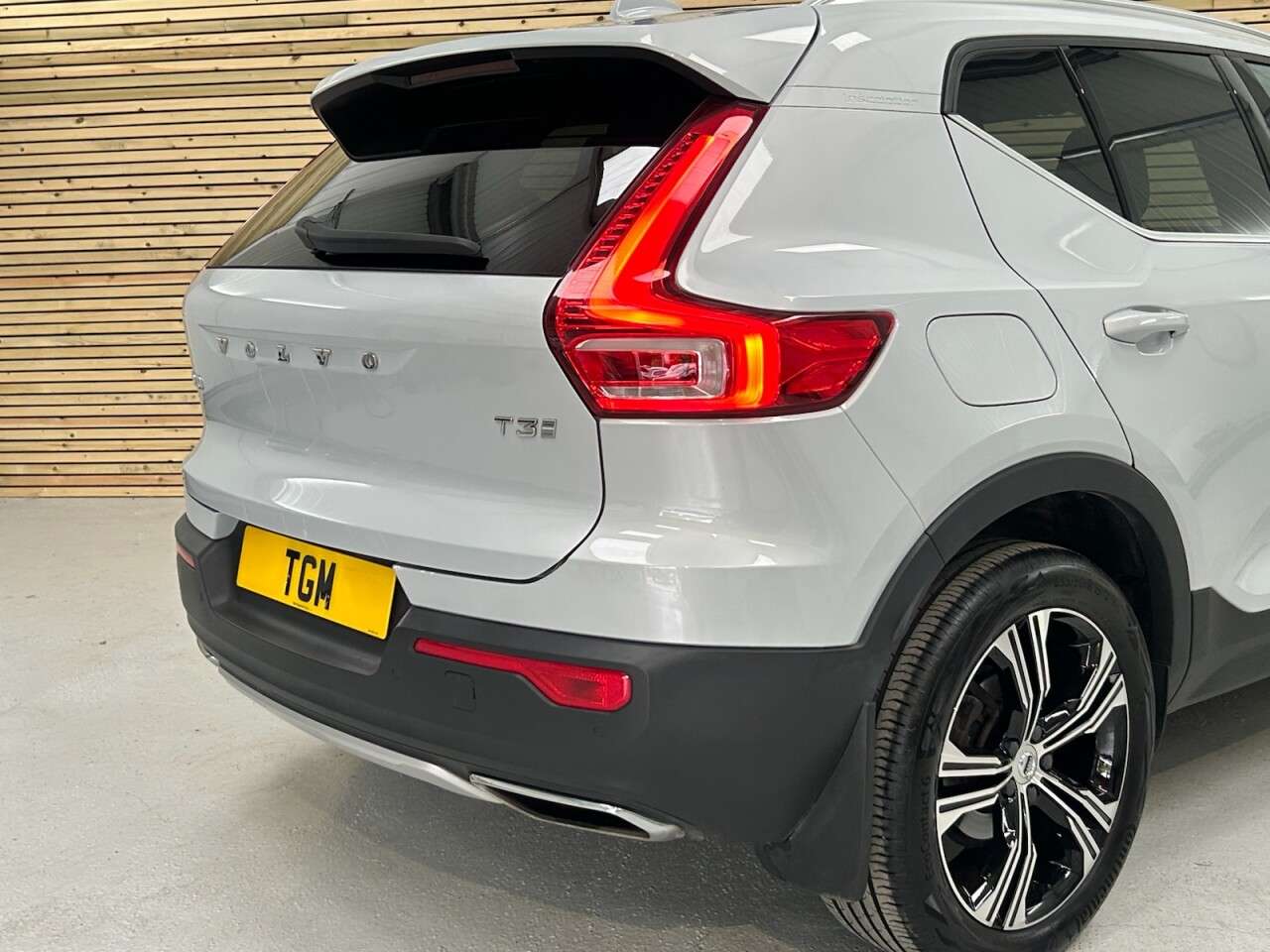 2019 VOLVO XC40 2019 VOLVO XC40