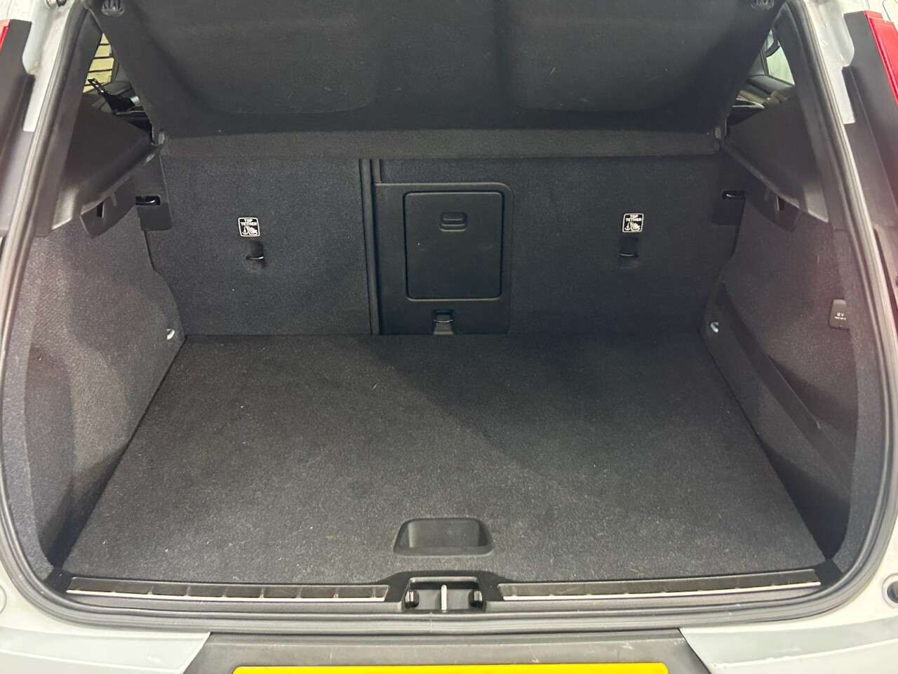 2019 VOLVO XC40 2019 VOLVO XC40
