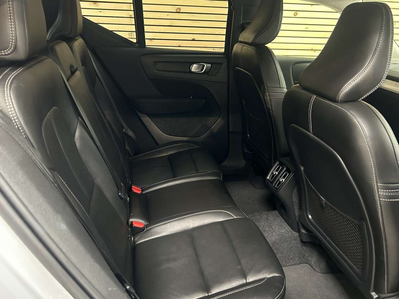 2019 VOLVO XC40 2019 VOLVO XC40