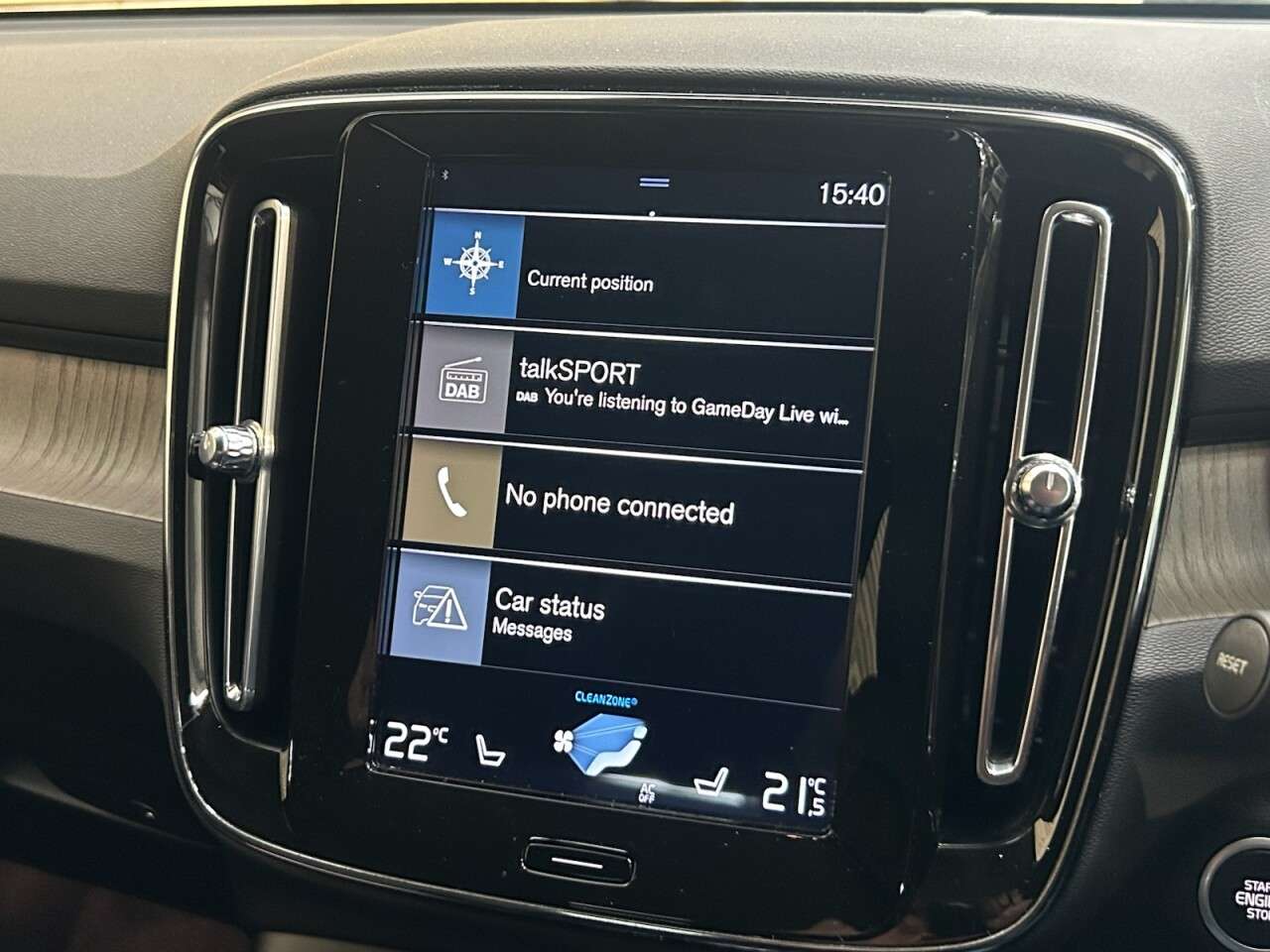 2019 VOLVO XC40 2019 VOLVO XC40