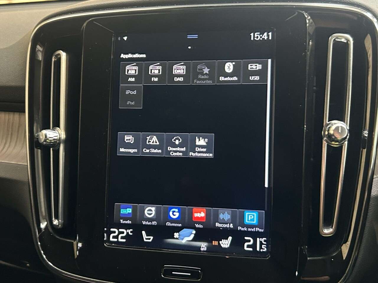 2019 VOLVO XC40 2019 VOLVO XC40