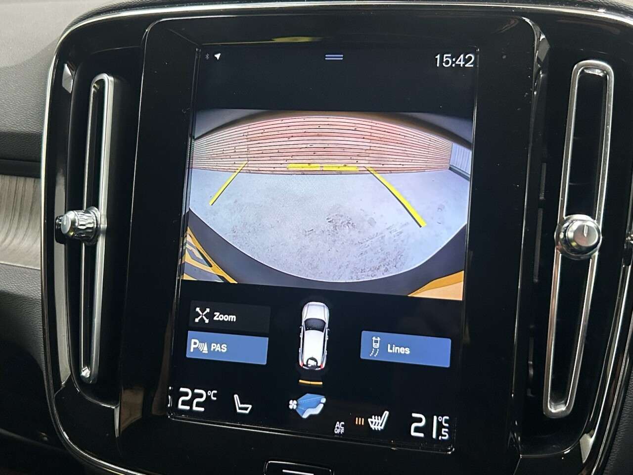 2019 VOLVO XC40 2019 VOLVO XC40
