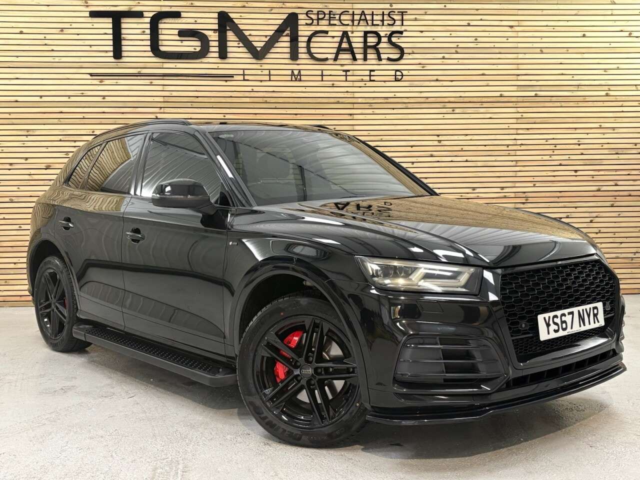 A 2018 AUDI Q5 2.0 TDI S line SUV 5dr Diesel S Tronic quattro Euro 6 (s/s) (190 ps) A 2018 AUDI Q5 2.0 TDI S line SUV 5dr Diesel S Tronic quattro Euro 6 (s/s) (190 ps)