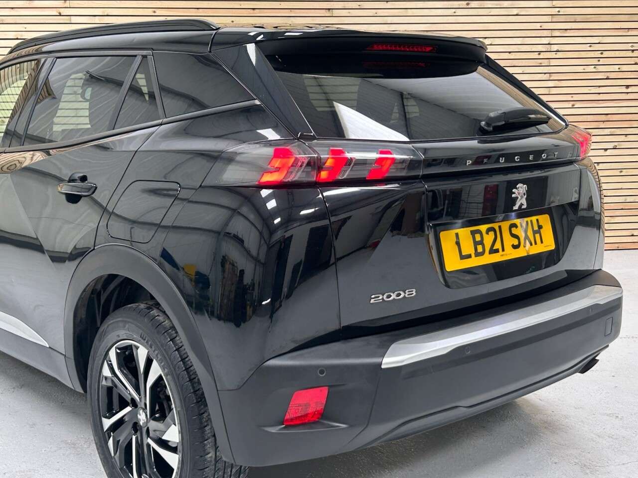 2021 PEUGEOT 2008 2021 PEUGEOT 2008